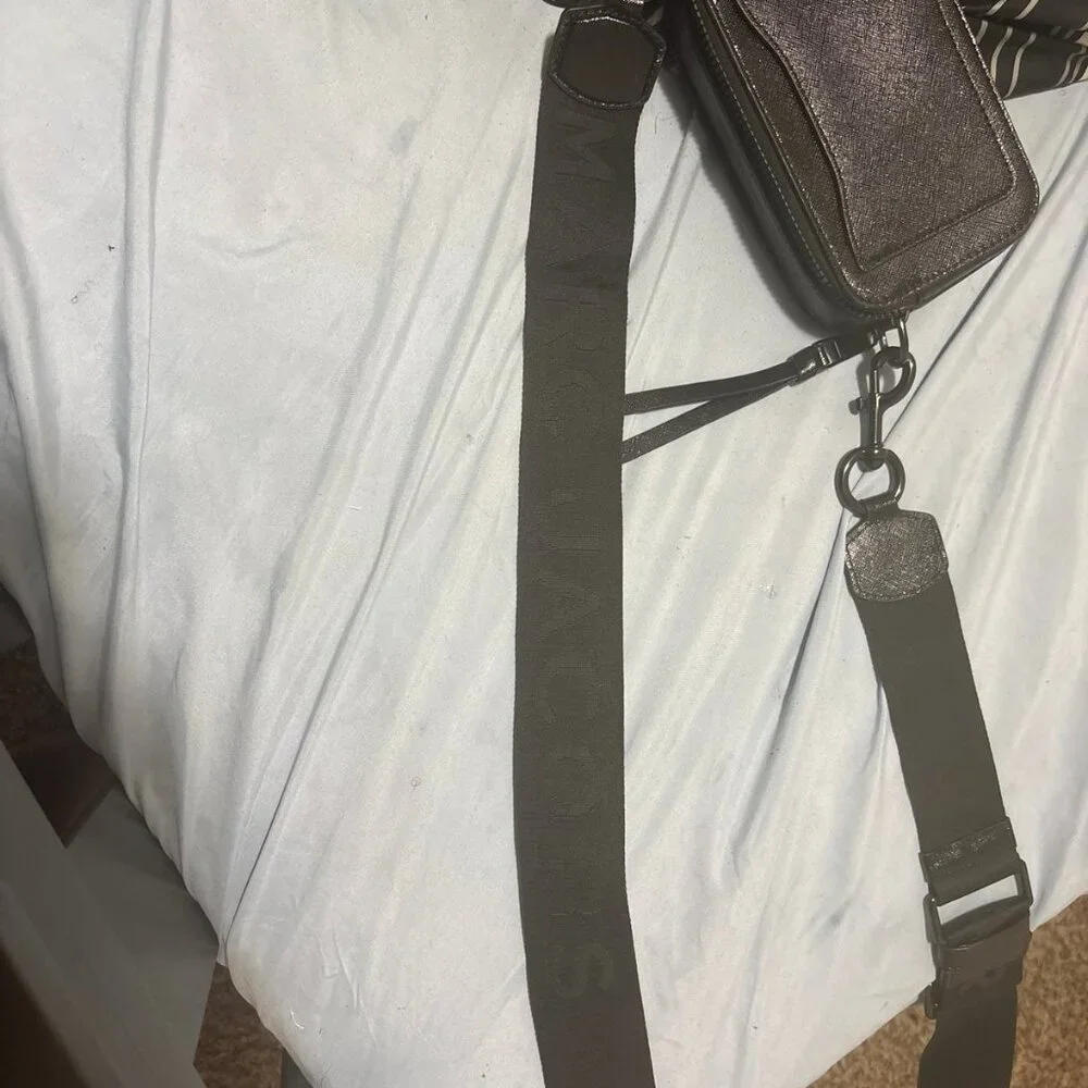 Marc Jacobs Black Leather Snapshot Crossbody Bag - Picture 6 of 6